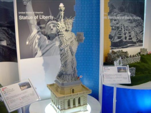 Famous Buildings in Lego Art