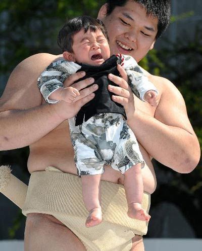Naki Sumo - Baby Crying Festival Held In Japan