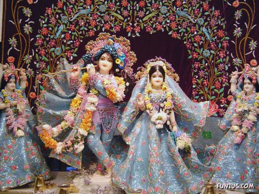 Beautiful Lord Krishna From Vrindavan | Funzug.com