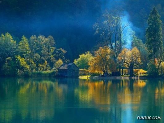 Beautiful Reflections in the Water | Funzug.com