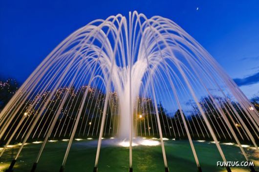 Worlds Most Amazing Fountains