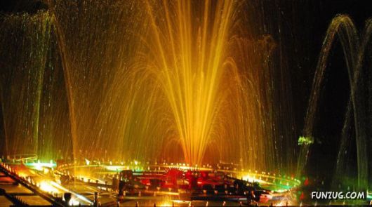 Worlds Most Amazing Fountains