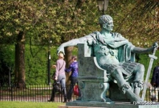 Great Timing Photos With Unusual Perspective