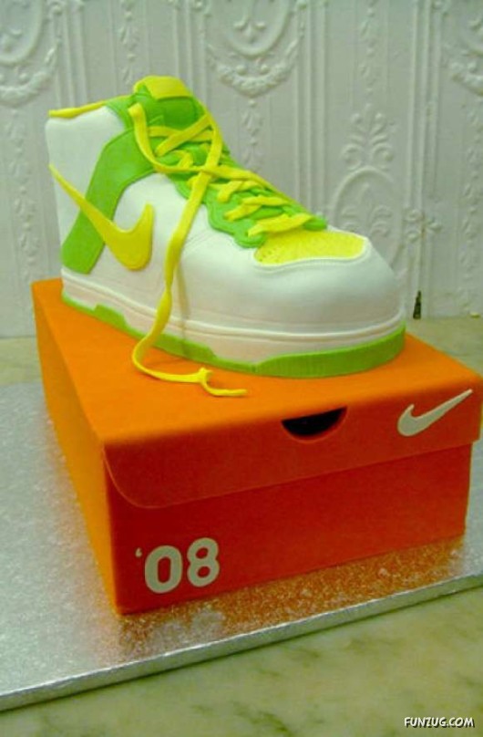 Weird Graduation Cakes for You