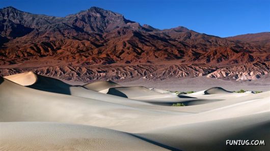 Click to Enlarge - Random Wallpapers For Your Desktop