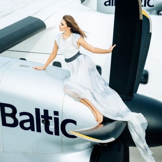 AirBaltic 2016 Calendar Feat Gorgeous Flight Attendants 
