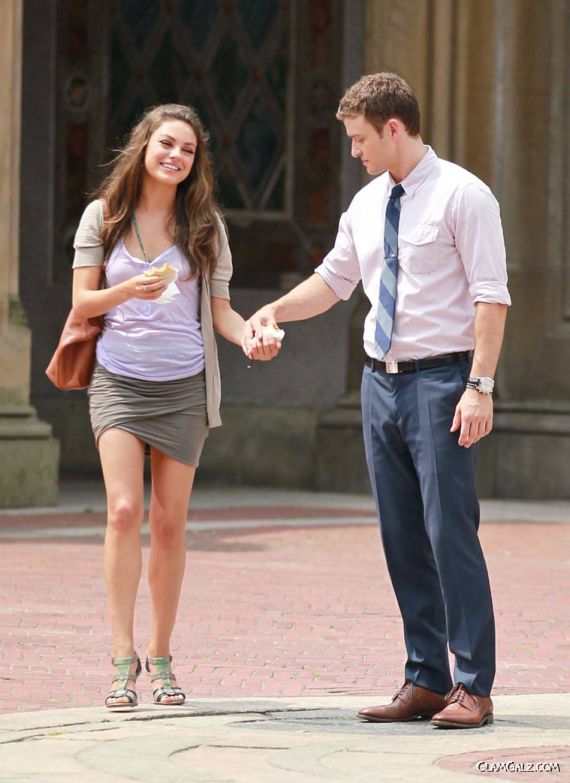 Pretty Mila Kunis Walking With Her BF