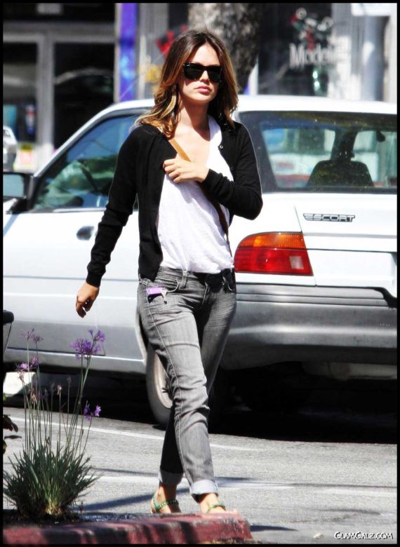Stylish Rachel Bilson Candids