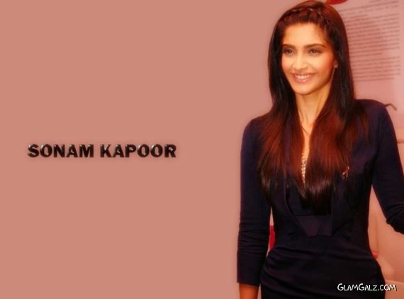 Click to Enlarge - Beautiful Sonam Kapoor Wallpapers