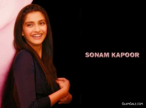 Click to Enlarge - Beautiful Sonam Kapoor Wallpapers