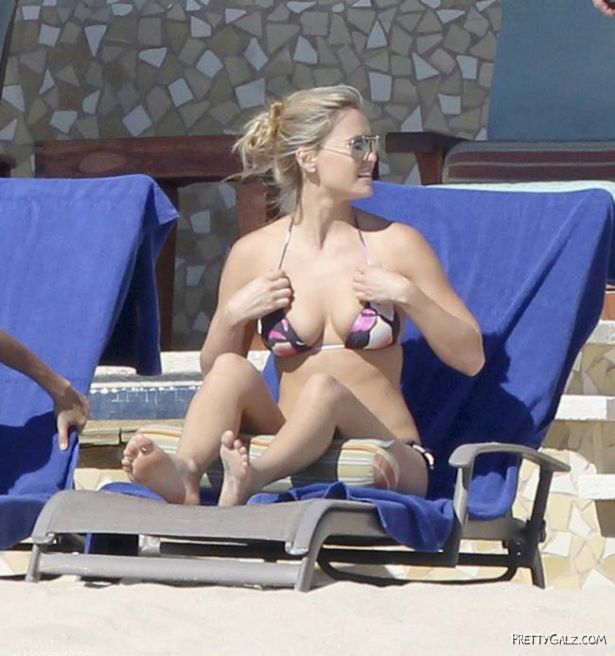 Bar Refaeli Bikini Candids in Mexico