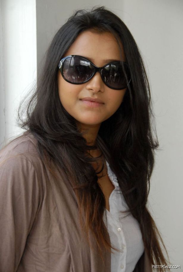 Tollywood Heroines In Stylish Sunglasses