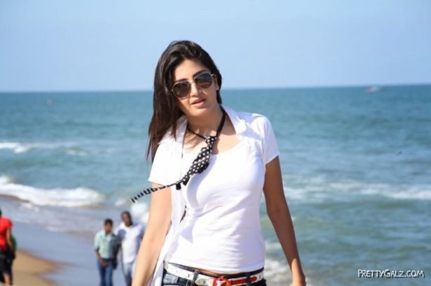 Tollywood Heroines In Stylish Sunglasses